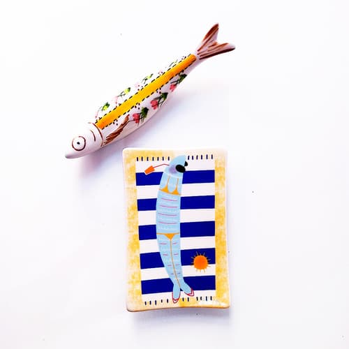 Saboneteira de cerâmica, sardinha na praia